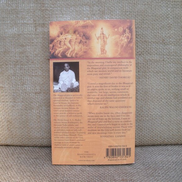 Bhagavad Gita As It Is Paperback 2nd Edition - Picture 2 of 15